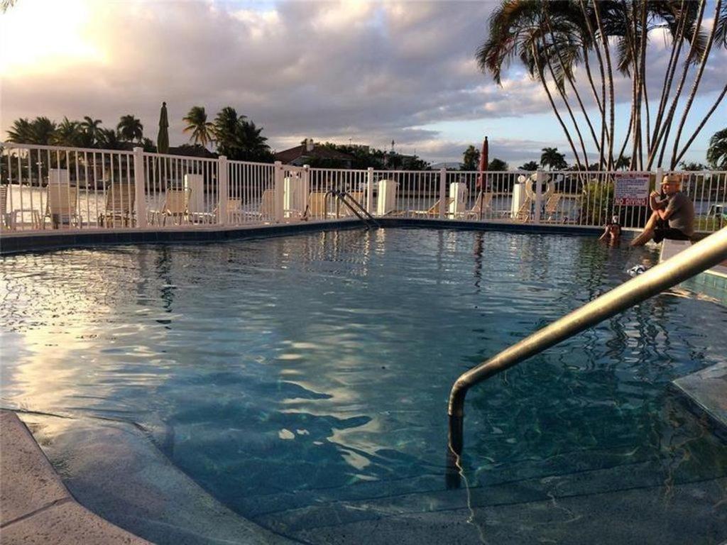 Aloha Escape Pompano Beach Apartment Екстериор снимка